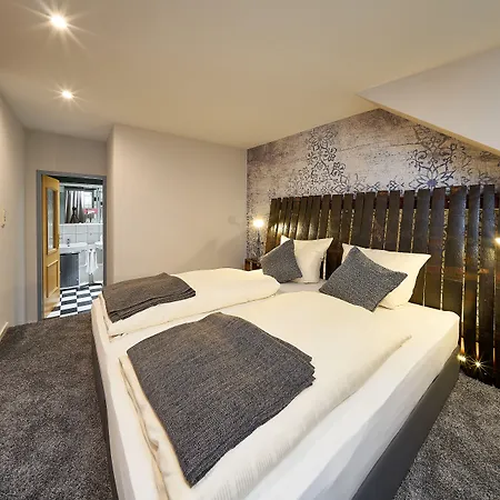 Zeltinger-hof - Des Rieslings 3* ツェルティンゲン・ラハティグ