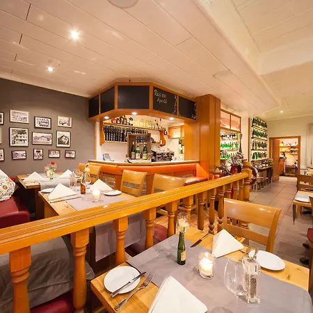 ホテル Zeltinger-hof - Des Rieslings ツェルティンゲン・ラハティグ